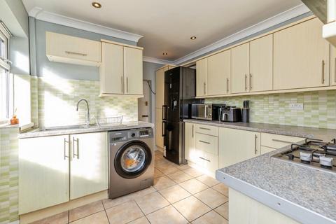 5 bedroom end of terrace house for sale, Canterbury Street, Kent ME7