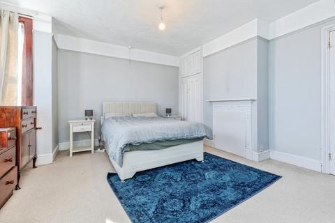 5 bedroom end of terrace house for sale, Canterbury Street, Kent ME7