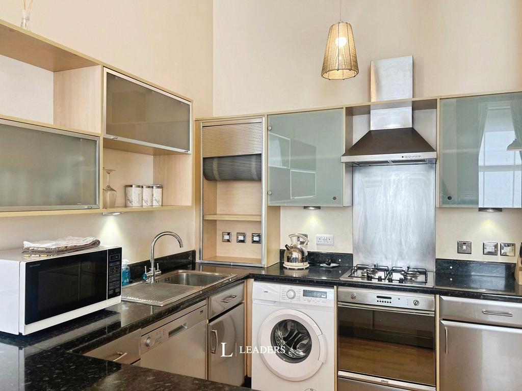 Apartment in Nottingham, Lace Market, St Ann's - View 2