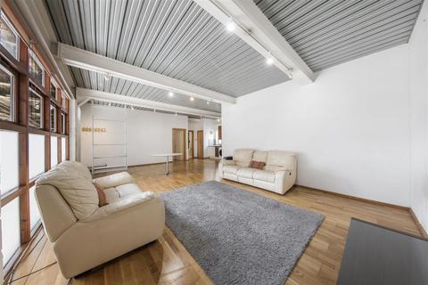 2 bedroom flat to rent, New Crescent Yard, Acton Lane, London