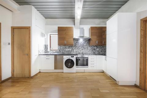 2 bedroom flat to rent, New Crescent Yard, Acton Lane, London