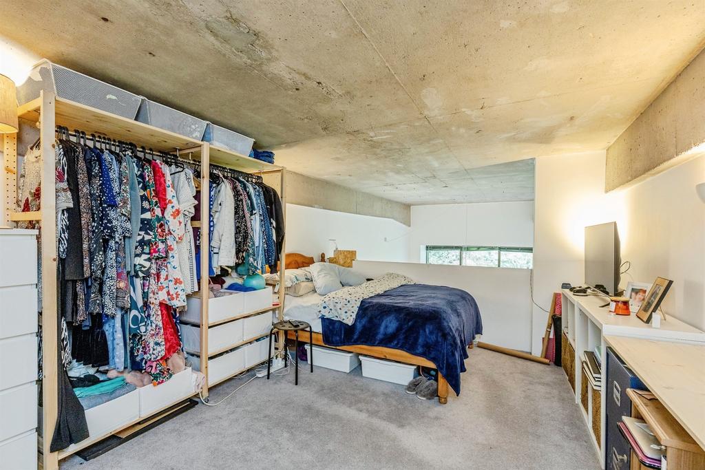 Apartment in Bristol - View 5
