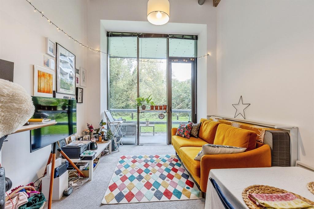 Apartment in Bristol - More