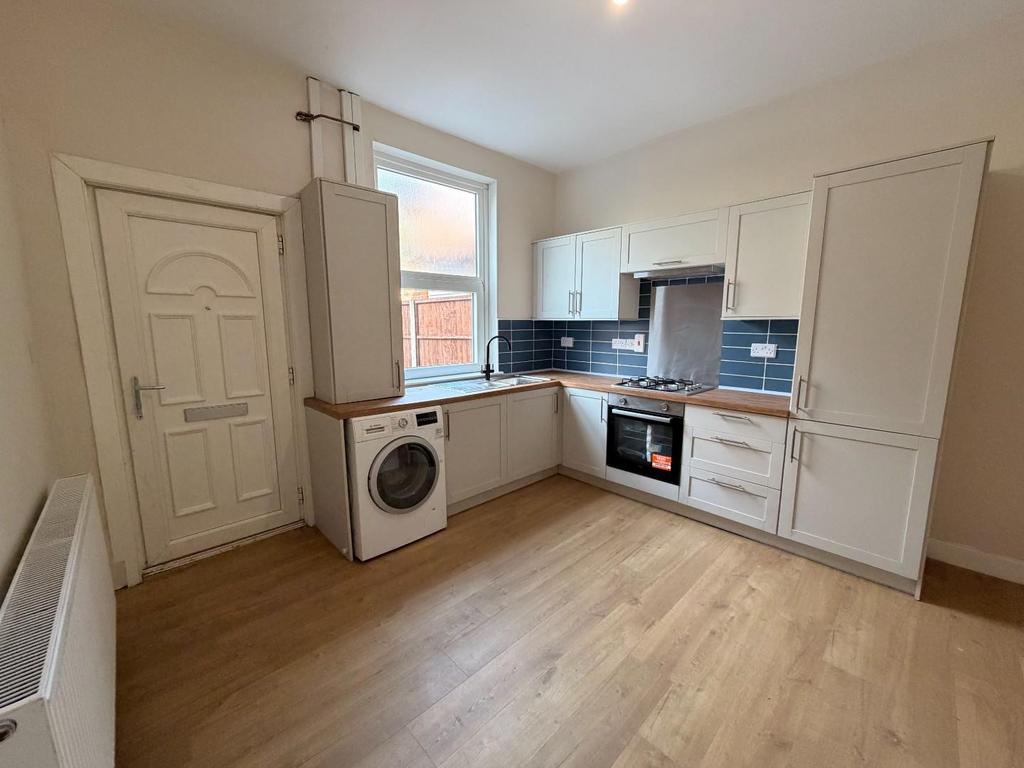 House in Sheffield, Sharrow Vale, Broomhill - View 2