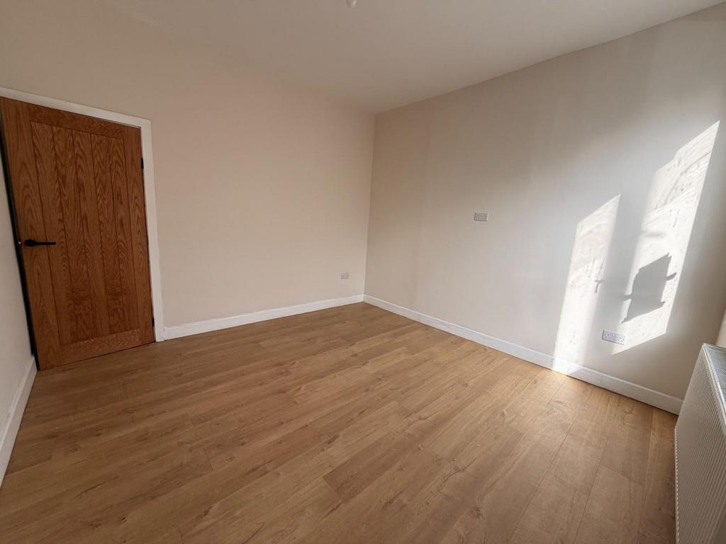 House in Sheffield, Sharrow Vale, Broomhill - View 3