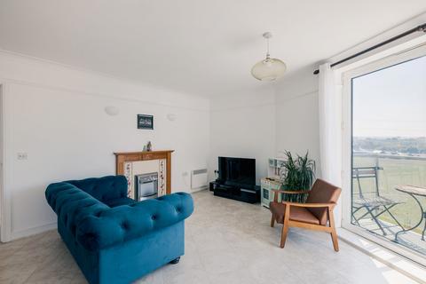 2 bedroom apartment for sale, Cleeve Way, Wheatcroft Court Cleeve Way, SM1