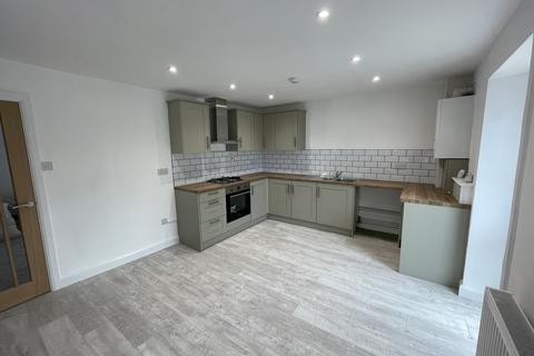 3 bedroom house to rent, Ebenezer Row, Haverfordwest, SA61