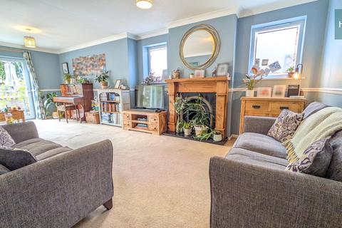 4 bedroom detached house for sale, Redfern Avenue, Worcester WR5