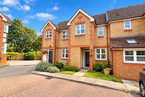 2 bedroom terraced house to rent, The Orchard, Virginia Water