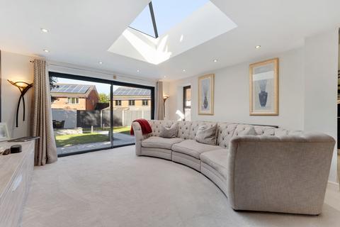 5 bedroom detached house for sale, Pilgrims Way, Runcorn, WA7