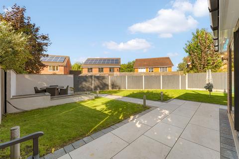 5 bedroom detached house for sale, Pilgrims Way, Runcorn, WA7