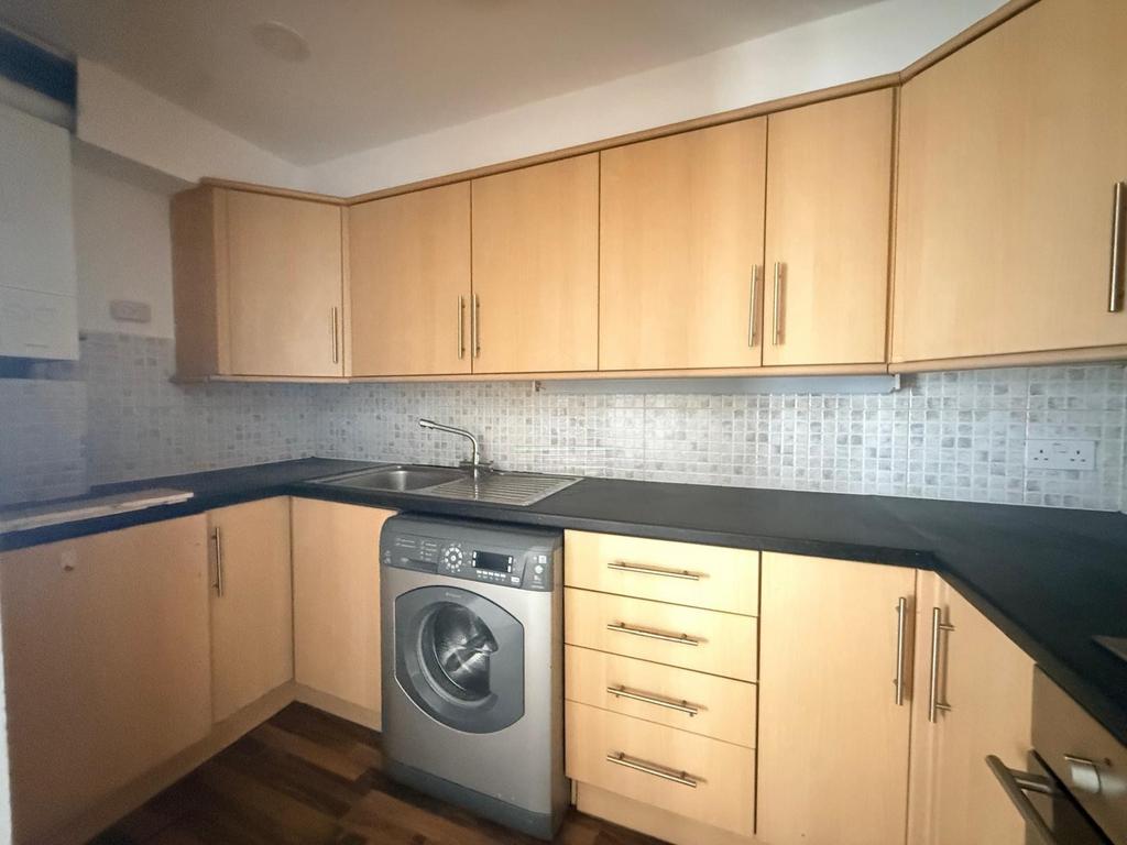 Apartment in Cardiff - View 3