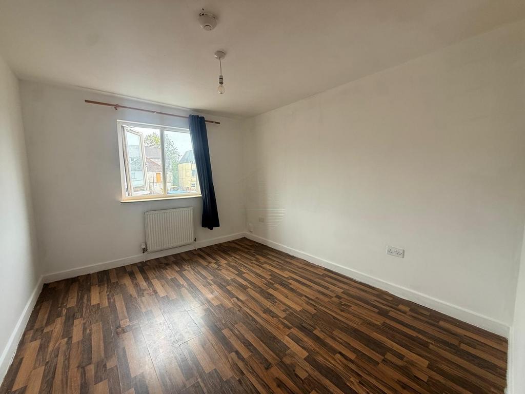 Apartment in Cardiff - View 4