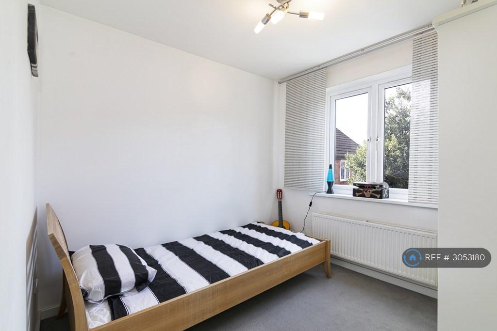 House in London - View 5
