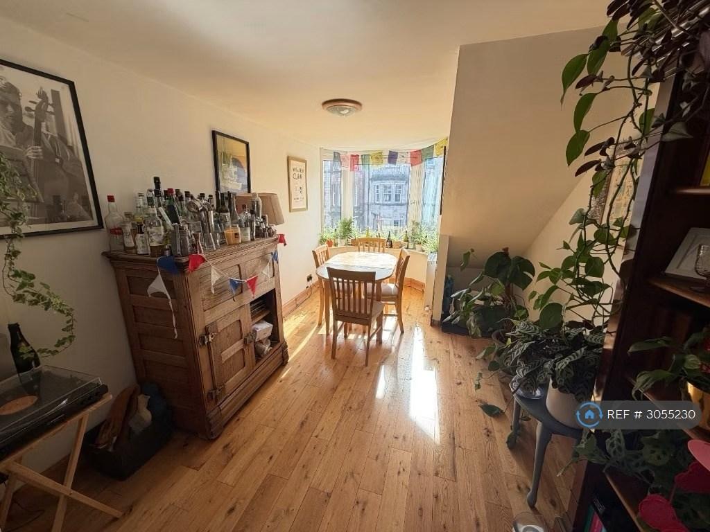 Apartment in Edinburgh, Leith - More