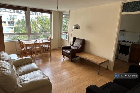 3 bedroom flat to rent, St. Aubins Court, London, N1