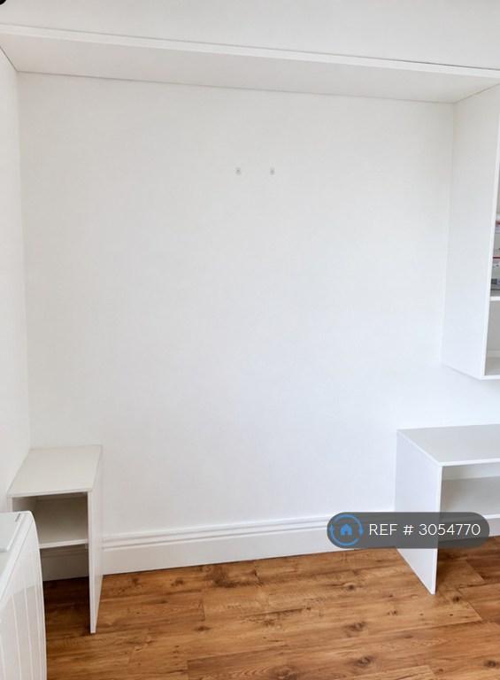 Apartment in Reading - More