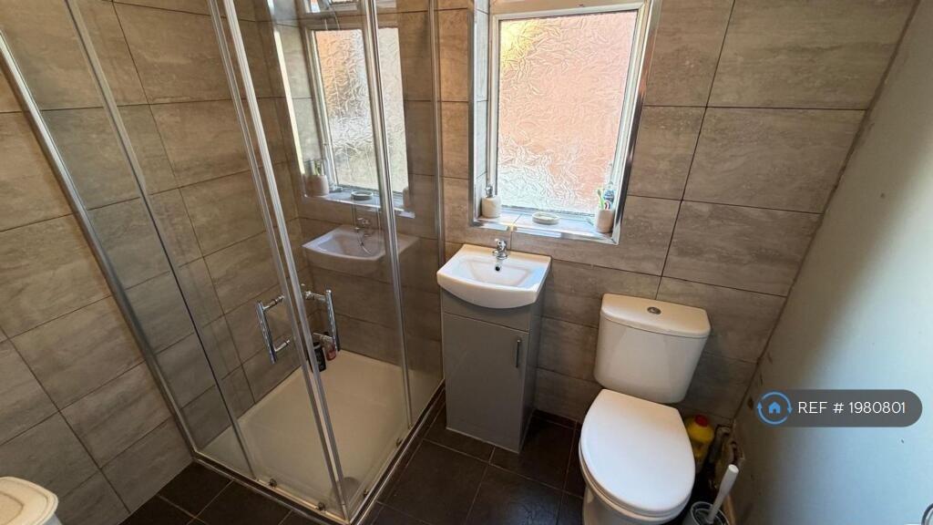 House in Sefton, Liverpool City Region - View 4