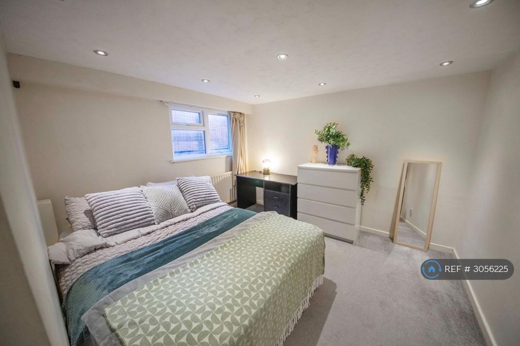 Apartment in Leeds - View 4