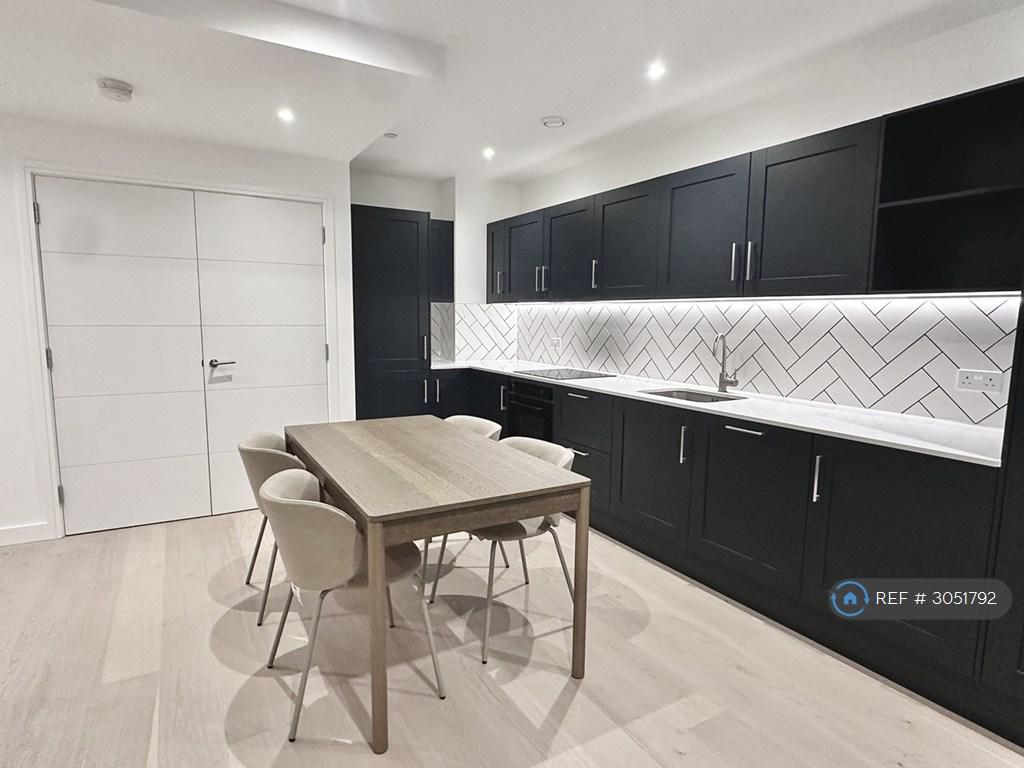Apartment in London, Preston - View 3