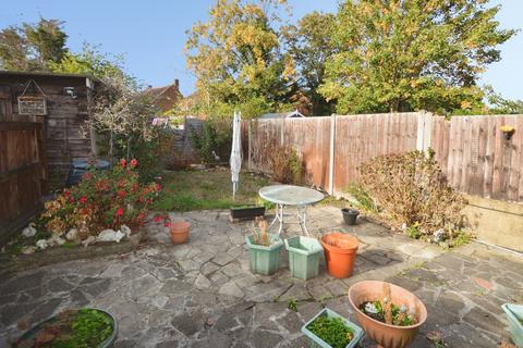 2 bedroom maisonette for sale, Amesbury Road, Hanworth, Feltham TW13