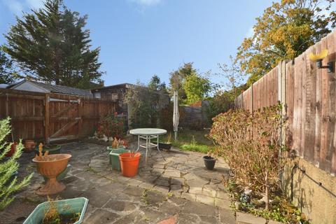 2 bedroom maisonette for sale, Amesbury Road, Hanworth, Feltham TW13