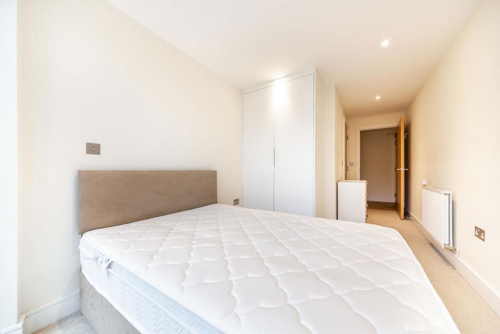 Apartment in London - More