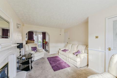 3 bedroom semi-detached house for sale, Kingfisher, Wilnecote, TAMWORTH