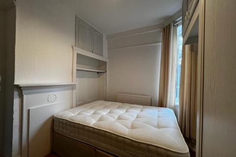 undefined, Ground Floor Flat Rear, 208 Fulham Palace Road, London, London, W6