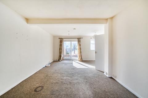 3 bedroom end of terrace house for sale, Kempton Avenue, Northolt, UB5 4HG