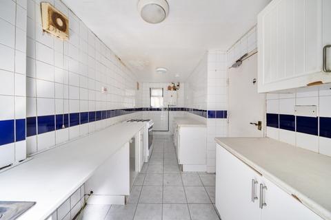 3 bedroom end of terrace house for sale, Kempton Avenue, Northolt, UB5 4HG