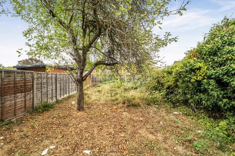 3 bedroom end of terrace house for sale, Kempton Avenue, Northolt, UB5 4HG