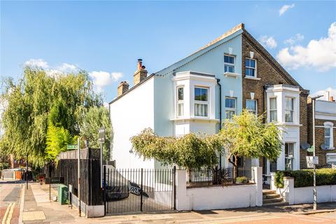 4 bedroom semi-detached house for sale, Charlton Lane, London