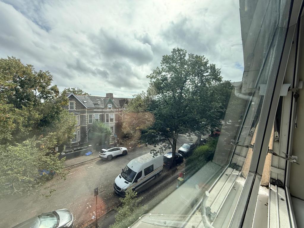 Apartment in Cardiff - View 4