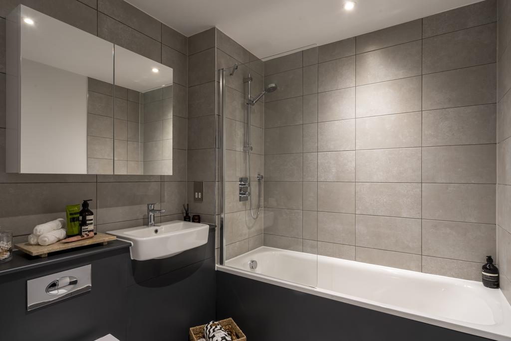 Apartment in Salford - More