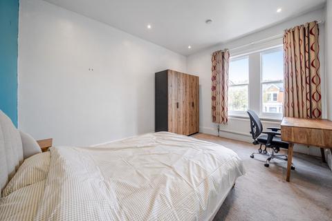 2 bedroom flat for sale, Rutford Road, Streatham, London, SW16