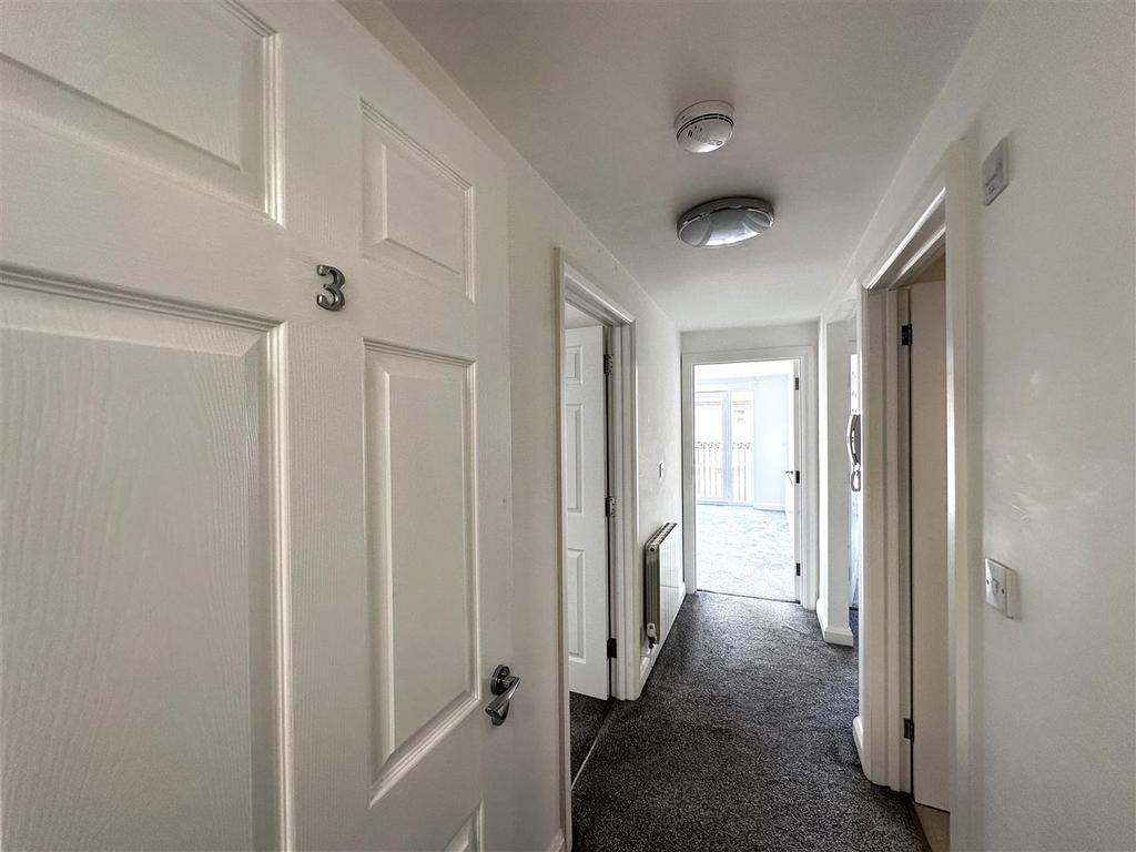 Apartment in Bristol - View 3