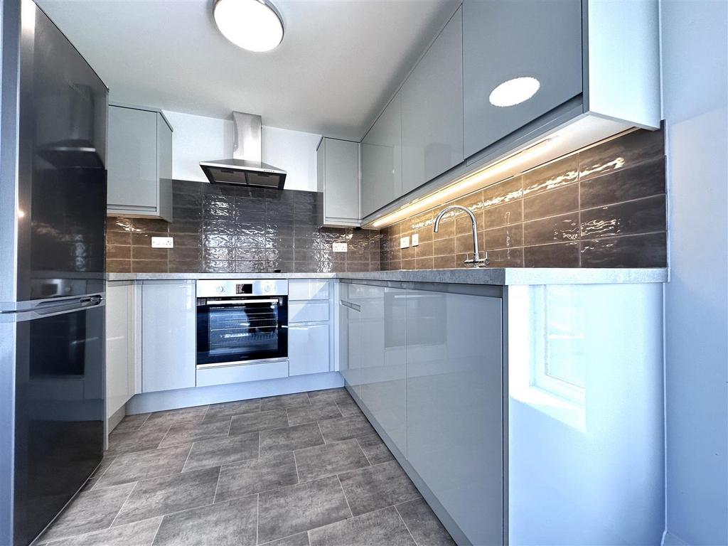 Apartment in Bristol - View 4
