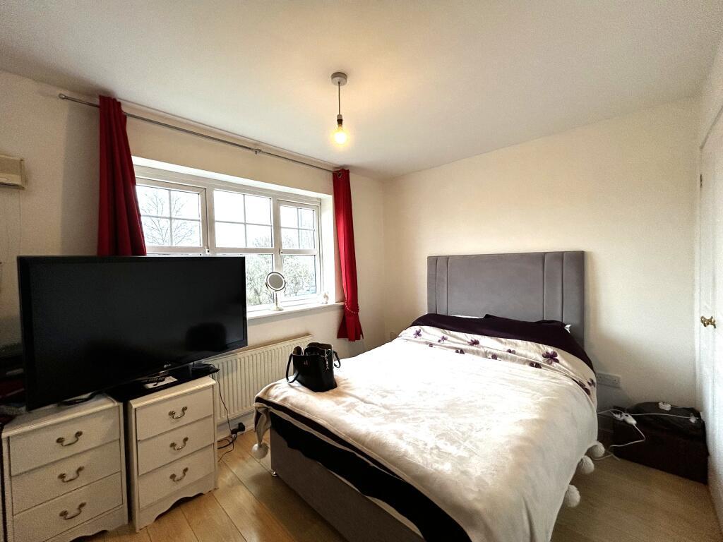 Apartment in Streetly - More