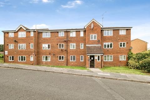 1 bedroom flat for sale, Naunton Way, Hornchurch, Essex, RM12