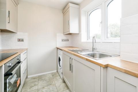 1 bedroom flat for sale, Naunton Way, Hornchurch, Essex, RM12