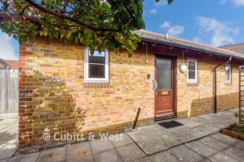 1 bedroom ground floor flat for sale, Nyetimber Lane, Aldwick, West Sussex
