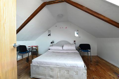 1 bedroom flat for sale, Arundel Crescent, Devon PL1