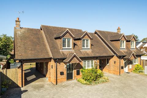 3 bedroom link detached house for sale, Yeoman Court, Wokingham RG40