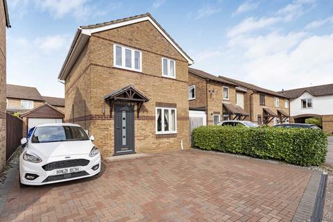 3 bedroom detached house for sale, Willow Drive, Bicester, OX26