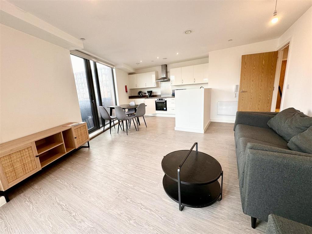 Apartment in Salford - View 3