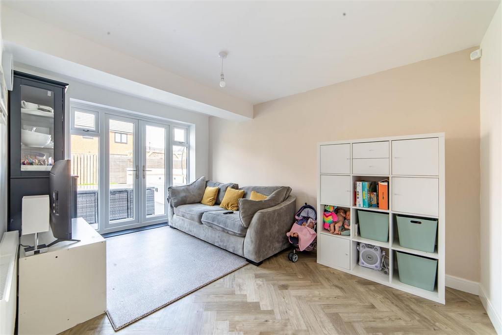 House in Newcastle Upon Tyne - View 5