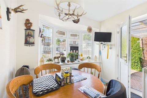 4 bedroom detached house for sale, Govett Grove, Surrey GU20