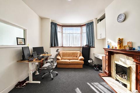 3 bedroom terraced house for sale, Shrewsbury Road, Forest Gate, London, E7