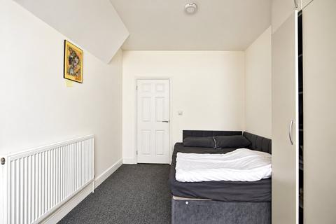 3 bedroom terraced house for sale, Shrewsbury Road, Forest Gate, London, E7